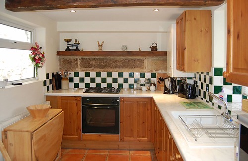 Tideswell Cottage | Charming 18th Century Stone Cottage, Family & Pet Friendly