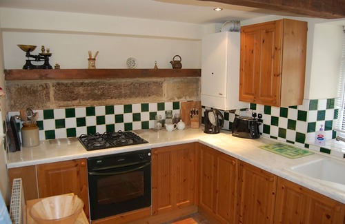Tideswell Cottage | Charming 18th Century Stone Cottage, Family & Pet Friendly
