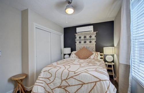 North End Apartment | Pet-Friendly Getaway at 18th Street C for Families