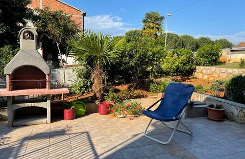 Milcetici Apartment | Cozy 1-Bedroom Apartment for Two with Kitchen & Pet Access