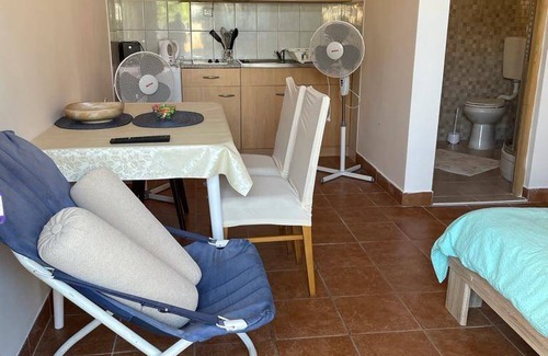 Milcetici Apartment | Cozy 1-Bedroom Apartment for Two with Kitchen & Pet Access
