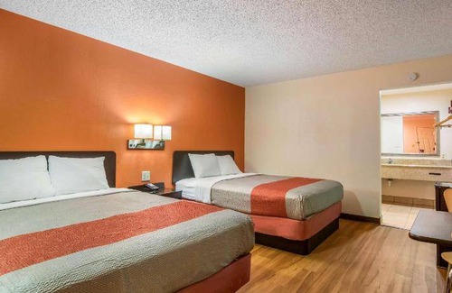 Winnie Hotel | Pet-Friendly Retreat for 127 Guests | Rated 8/10