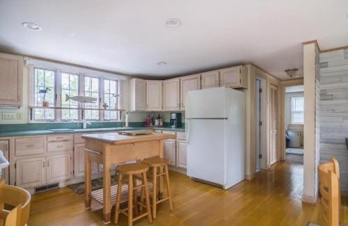 East Sandwich House | Pet-Friendly Getaway at 19 North Shore Boulevard, Cape Cod