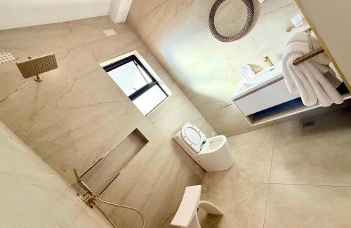 Harare East Hotel | 19 On BayNoakes Boutique