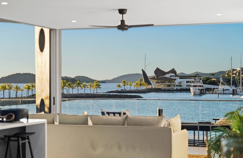 Hamilton Island Apartment | Ocean View Retreat: 19 Pavillions, Hamilton Island