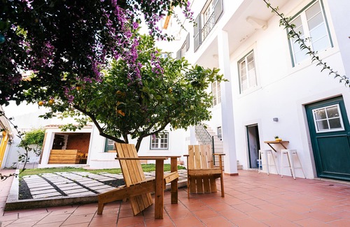 Nossa Senhora do Populo Apartment | Top-Rated 19 Tile Signature Apartments with Ocean View