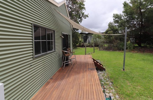 Mallacoota House | Inviting Stay at 19 Zachary Drive, Mallacoota with Breakfast