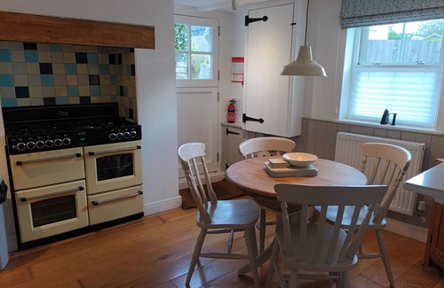 Egloshayle Cottage | Historic 180-Year-Old Cornish Cottage with Family-Friendly Perks