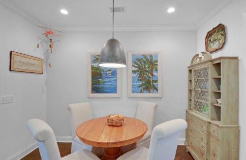Epworth Acres House | Top-Rated Family Retreat at 1903 Mariner's Circle