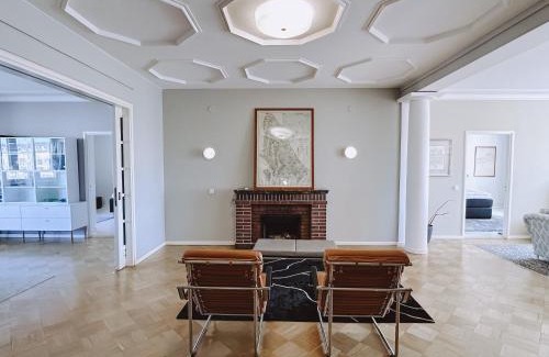 Toolo Apartment | Spacious 190m2 Apartment in Helsinki's Töölö - Pet Friendly