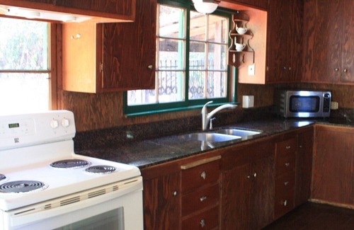 Clearlake Cabin | Rustic Cabin Retreat on Private Honeymoon Cove Estate