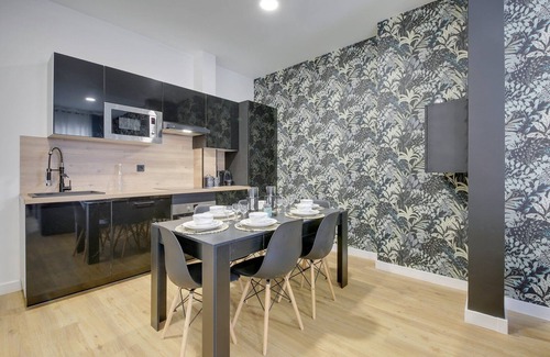 Quartier de la Maison-Blanche Apartment | Discover 195 Suite Royal - Family-Friendly Paris Apartment
