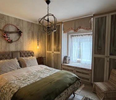 Karpenisi House | Top-Rated Rodo kai to Roido: Family-Friendly Hot Tub Retreat