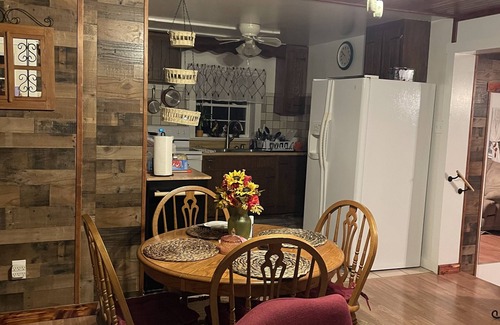 Luray Cabin | Serene 1959 TOPLEY Retreat with Pool and Spa Amenities