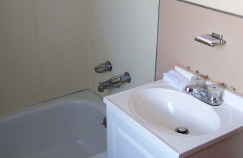 Coalville House | Retro-Style Motel in Historic Echo City, Utah with Kitchen