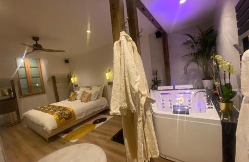 Tulle Apartment | Discover 19A - The Seventh Heaven Cocoon with Hot Tub Bliss