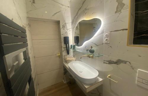 Tulle Apartment | Discover 19A - The Seventh Heaven Cocoon with Hot Tub Bliss