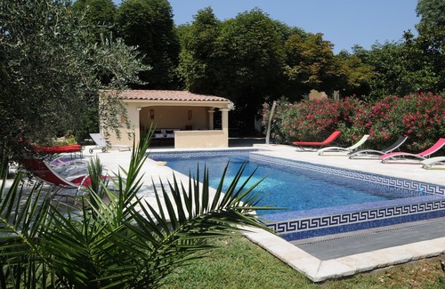 Eyguieres Cottage | Elegant 19th Century Provençal Bastide with Pool & Spa