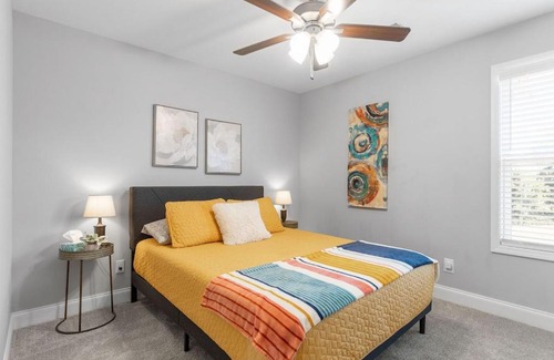 Clarksville Apartment | Pet Friendly Condo Steps from Downtown Clarksville