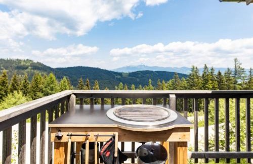 Bad Sankt Leonhard im Lavanttal House | Pet-Friendly 1A Chalet Rast with Oceanfront Views