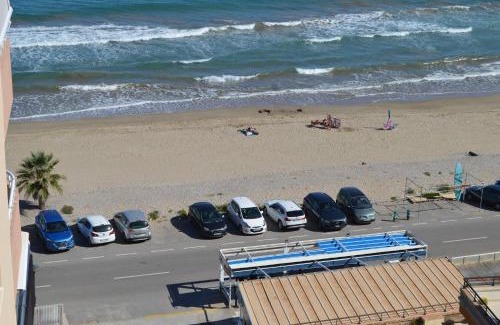Oropesa del Mar Apartment | Prime Daytona Beachfront Retreat with Ocean Views