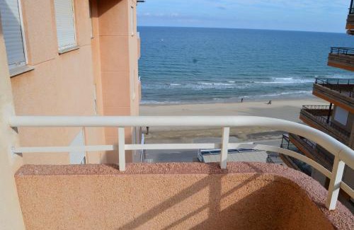 Oropesa del Mar Apartment | Prime Daytona Beachfront Retreat with Ocean Views