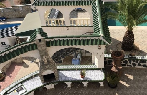 San Fulgencio Apartment | Inviting 1a Mc Games Holiday Complex with Ocean View & Spa