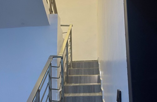 Lagos Apartment | 1and 2 beds. apt.in beautiful Lagos with AC, WiFi,24hrs power by solar, 100% se
