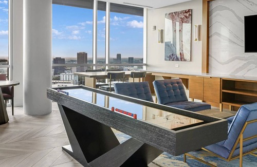 Castleberry Hill Resort | Exceptional 1b Resort Suite with Pool and Spa in the City