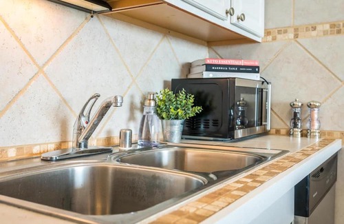 Kihei Apartment | Oceanfront 1BD Condo with Pool & Breathtaking Views