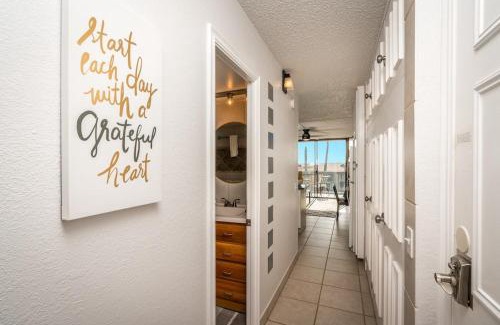 Kihei Apartment | Oceanfront 1BD Condo with Pool & Breathtaking Views