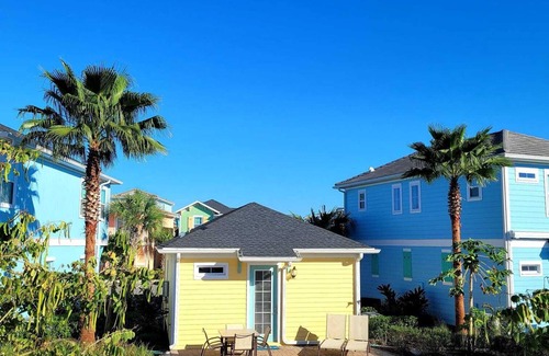 West Kissimmee Cottage | Island-Inspired 1BD Margaritaville Cottage Near Disney