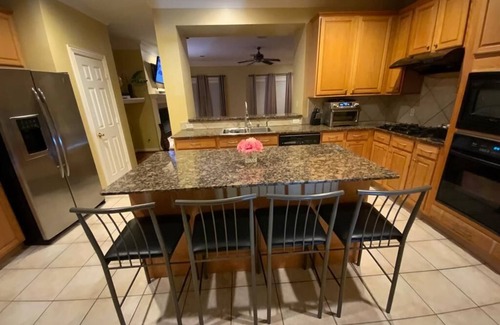 Sharpstown House | Cozy 1Bdr Townhome with Pool Near Galleria Attractions