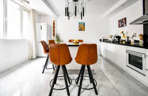 Sofia City Center Apartment | Cozy 1BDR Retreat on Quiet Street, near Vitoshka Area