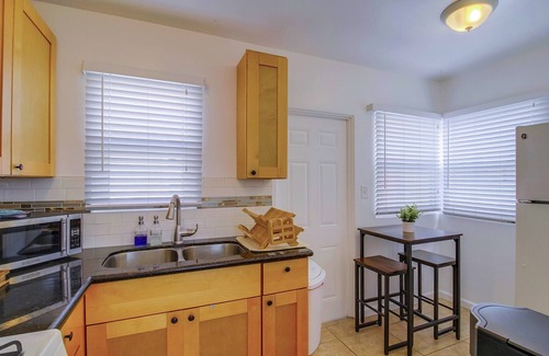 Ocean Beach Cottage | Pet-Friendly Beach Cottage with Ocean View & Dog Washing Station