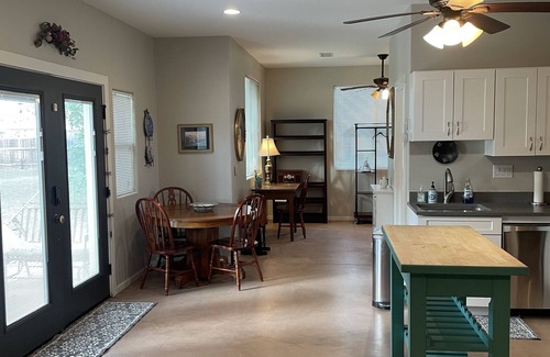 Camelback East House | Cozy 1 Bed Guest House with Private Pool and Pet-Friendly