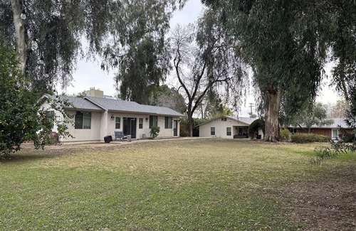 Camelback East House | Cozy 1 Bed Guest House with Private Pool and Pet-Friendly