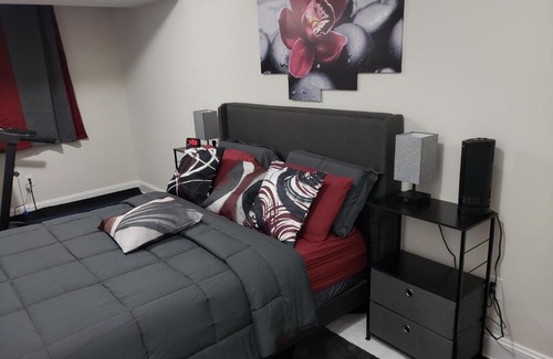 Dale City House | Cozy 1-Bedroom Apartment with Private Gym for Your Stay