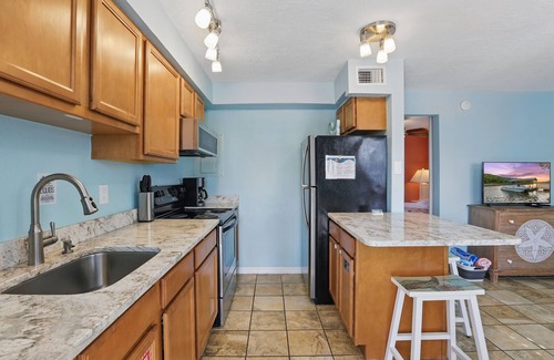 Cocoa Beach Apartment | Beachfront Bliss: 1 Bed with Private Access & Ocean Views