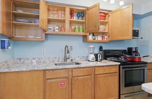 Cocoa Beach Apartment | Beachfront Bliss: 1 Bed with Private Access & Ocean Views