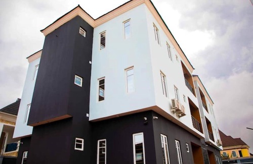 Alimosho Apartment | Cozy 1-Bedroom with Pool, Gym & Wi-Fi for Your Stay