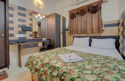 Park Street Apartment | Budget-Friendly 1BHK Aster1 Service Apartment for Families