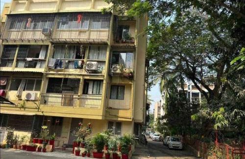 Indira Nagar Apartment | Pet-Friendly 1BHK Garden Home for Family Getaways