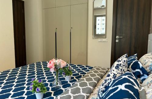 Hiranandani Gardens Apartment | Cozy 1BHK Sky Homes in Hiranandani Powai - Pet Friendly