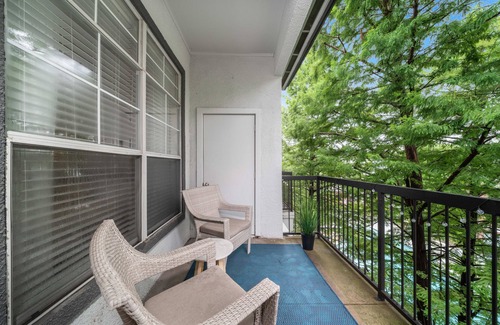 Bryan Place Apartment | Elegant 1BR Retreat in Arts District, Downtown Dallas