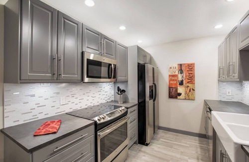 Oak Lawn Condo | 1BR 1BA Near Uptown and Medical Center