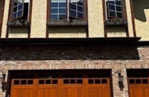 Bearspaw Apartment | 1BR 1Bath Home in Calgary.