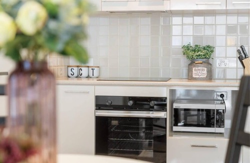 Adelaide Central Business District Apartment | Prime Adelaide CBD Apartment with Family-Friendly Amenities