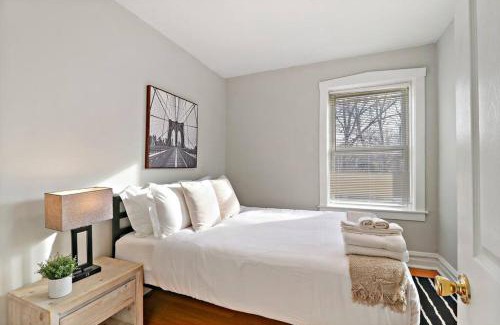 Cragin Apartment | Family-Friendly Apartments in Chicago, IL - 4-Star Comfort