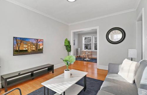 Cragin Apartment | Family-Friendly Apartments in Chicago, IL - 4-Star Comfort